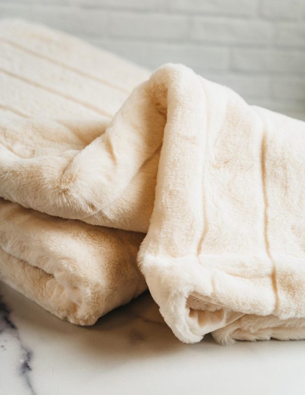 Luxe Faux Fur Throw Blanket Supply - Image 4