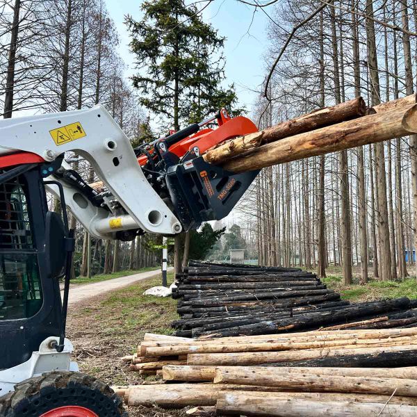 TMG Industrial 60” Skid Steer Skeleton Grapple Attachment, Universal Mount, 34” Arm Opening, 3” Tine Spacing, 2600 lb Weight Capacity, TMG-SG60 Supply - Image 4