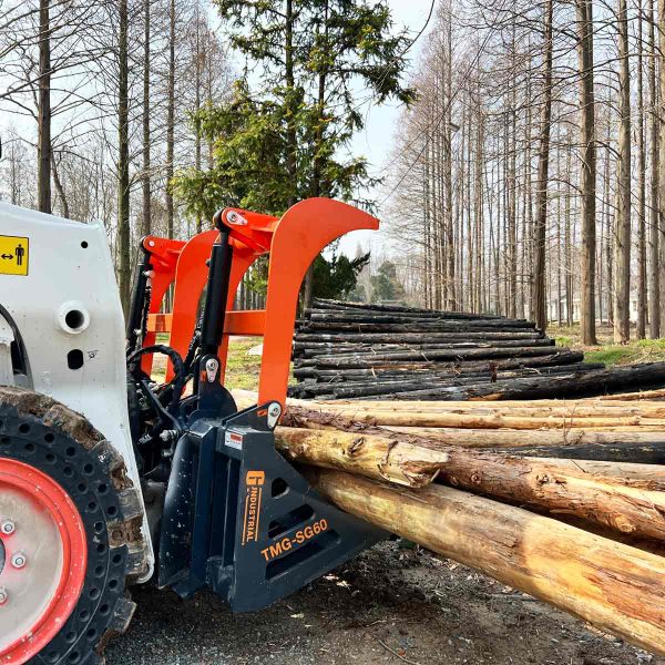 TMG Industrial 60” Skid Steer Skeleton Grapple Attachment, Universal Mount, 34” Arm Opening, 3” Tine Spacing, 2600 lb Weight Capacity, TMG-SG60 Supply - Image 5