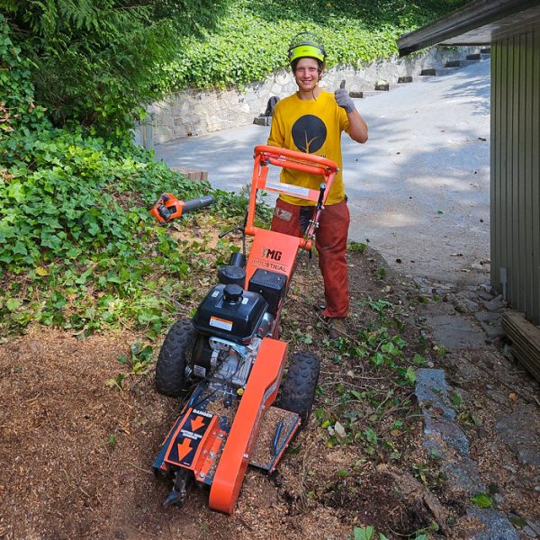 TMG Industrial Walk-Behind Kohler Powered Stump Grinder, 9 Carbide Teeth, 24” Cutting Capacity, 14 HP Gasoline Engine, TMG-GSG9 Supply - Image 3