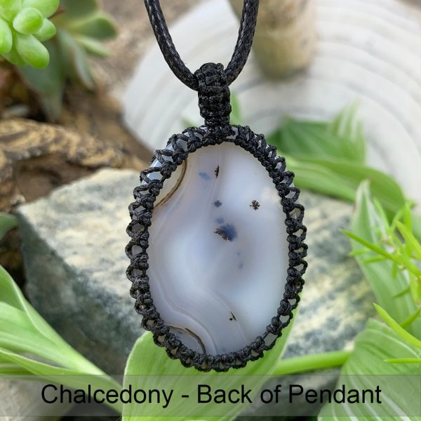 Banded Onyx Macramé Pendant Necklace Sale - Image 3